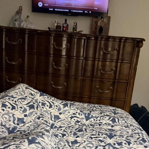 Veja White Leather Velcro Sneakers - Picture 8 of 8